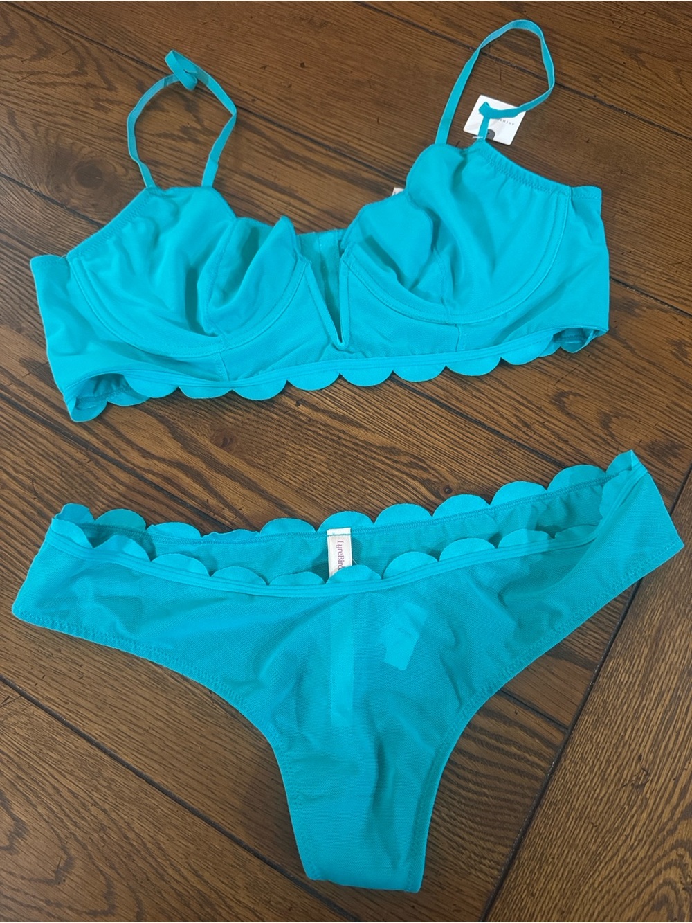 Scallop-Trim Teal Underwire Bra - Women Intimates & Sleepwear L, New, Bra only